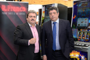 “D. José Martínez con D. Antonio González, Presidente de la Asociación de Empresas Operadoras y Asociaciones de Castilla y León, ASEOCYL”